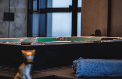 Paceville Apartamento | 2401 at Mercury by AURA