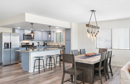 Cottonwood-Verde Village Apartamento | Cottonwood Oasis! Swim Spa, Pool Table, Gym, Games