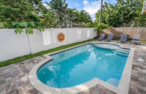 Fort Myers Beach Casa | 246 Delmar Ave by Coastal Vacation Properties