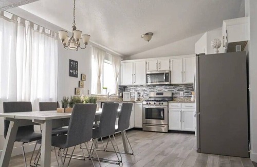 Kearns Casa | 247) Most comfortable beds in Utah!