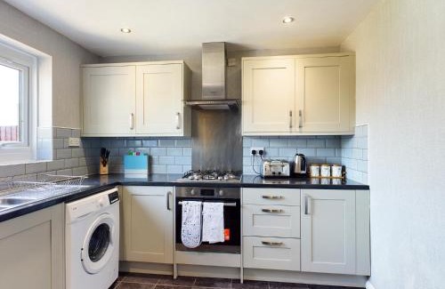 Telford Apartamento | 247 Serviced Accommodation in Telford- 3BR HOUSE