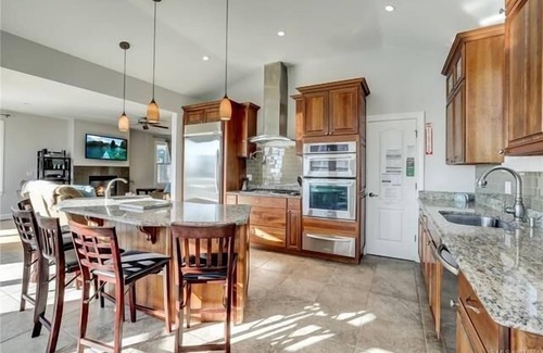 North Beach Casa | 248 Thirteen July LLC - McGann 248