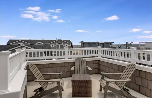 North Beach Casa | 248 Thirteen July LLC - McGann 248