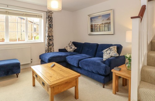 Stalham Casa | 25 BURTONS MILL, family friendly, with a garden in Stalham