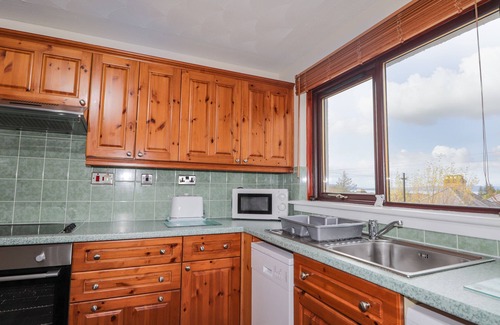 Nostie Cabaña | 25 Langlands Terrace, KYLE DE LOCHALSH