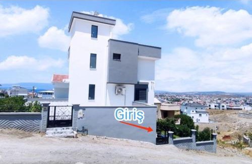 Seferihisar Apartamento | 25 m2 Stüdyo Daire 2 Banyo Mutfak