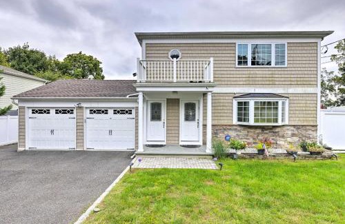 Glen Cove Apartamento | 25 Mi to NYC Walkable Long Island Apt with Balcony