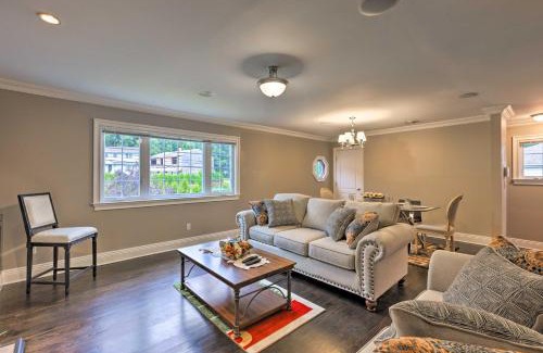 Glen Cove Apartamento | 25 Mi to NYC Walkable Long Island Apt with Balcony