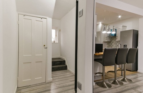 Downham Casa | 25 Minutes to London City Centre! Family-sized 2 Bed House!