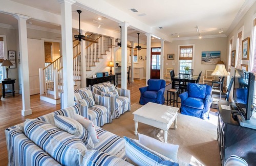 Seagrove Beach Casa | NUEVA LISTA !! Tupelo Honey - Se aceptan mascotas, a pasos del mar, piscina climatizada privada, como la nueva casa para 12 personas, 5 minutos a pie de playa.