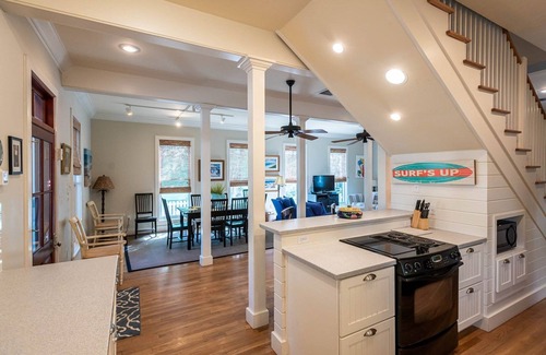 Seagrove Beach Casa | NUEVA LISTA !! Tupelo Honey - Se aceptan mascotas, a pasos del mar, piscina climatizada privada, como la nueva casa para 12 personas, 5 minutos a pie de playa.