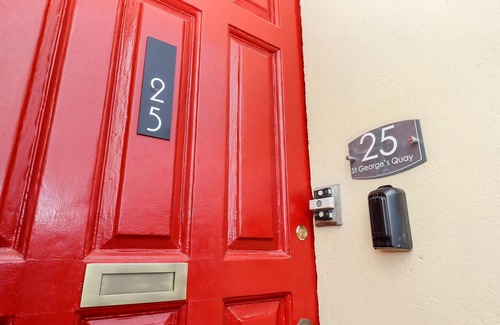 Lancaster Cabaña | 25 ST. GEORGES QUAY, family friendly in Lancaster