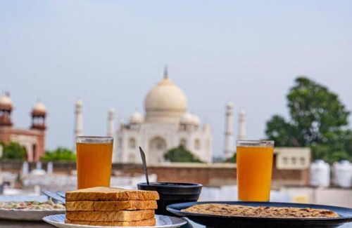 Taj Ganj Hostal | 250 m² Hostal ∙ 10 huéspedes