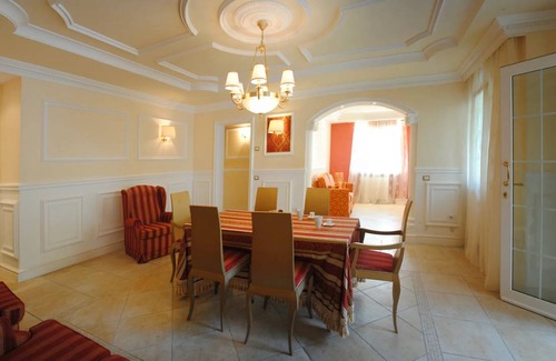 Montelabbate Villa | 250 m² Villa ∙ 5 habitaciones ∙ 11 personas