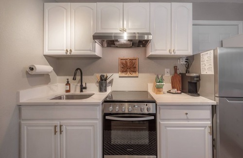 Egypt Lake-Leto Apartamento | 2501 W North B St, Unit 8