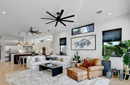 Holly Apartamento | 2505 E 4th xxxxxxxxx