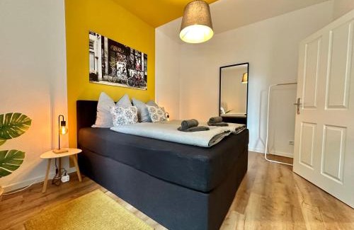 Sued Apartamento | 250m Rhein - ruhig - Hbf - Boxspringbett - K-111-S