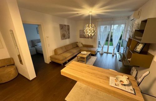 Neusiedl am See Apartamento | 25h SPA-Residenz POOLs IN & OUT, private Garden & Beach