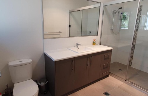 Rainbow Beach Casa | 26 Satinwood Drive- Low set modern, sleeps 8