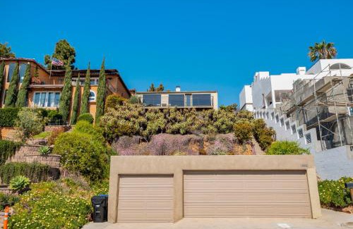 Middletown Casa | 26' SUNDECK OCEAN Panoramic VIEWS with AC Fast WiFi -902Mbps