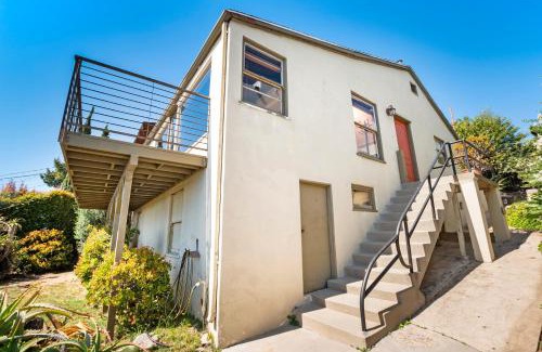 Middletown Casa | 26' SUNDECK OCEAN Panoramic VIEWS with AC Fast WiFi -902Mbps