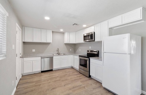 Alhambra Casa | 2612 C - Cool 3-bedroom house with AC in Phoenix