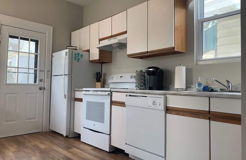 Hyde Park Casa | 2639 Observatory Avenue, Unit 1 · Hyde Park Hideaway - Close to Square & Downtown!