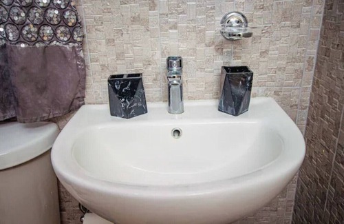 Claremont Casa | 268) Perfect for a girls trip!