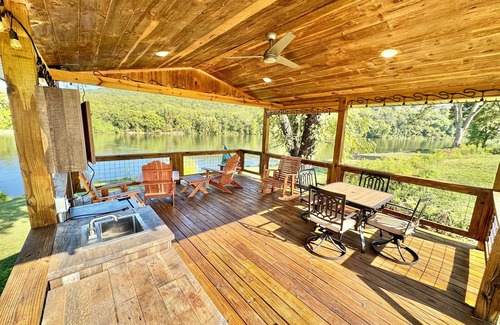 Mountain View Cabina | 269 River Valley Rd., Cabin on the White River that sleeps 8 with great views.