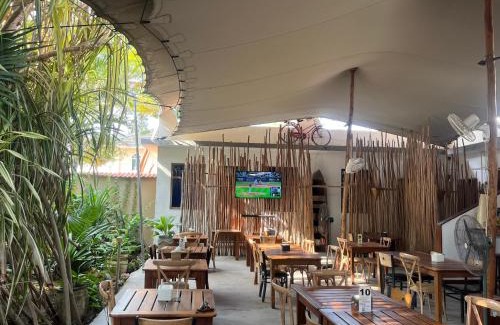 Zanzibar Town Hotel | 27 Cafe Zanzibar Airport Hotel