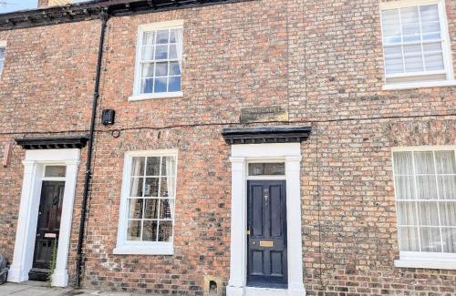 York Casa | 27 George Street