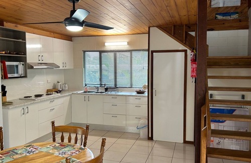 Rainbow Beach Casa | 27 Green Valley Drive - Rainbow Beach. Beach Chalet, Pets welcome