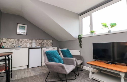 Scarborough Cabaña | 27 Westbourne Grove