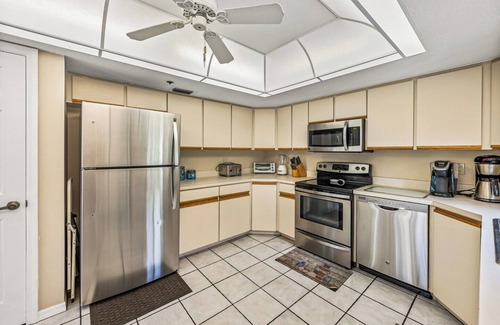 Boca Grande Casa | 2740 Shore Ln - 1 block to the peach - Pet Friendly! Large Home