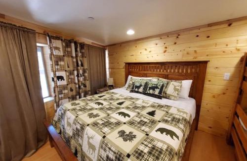 El Cajon Casa | 275B Charming Getaway with Hot tub