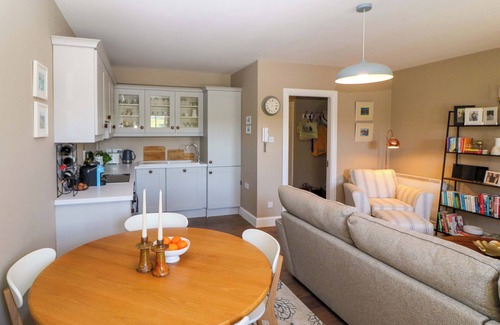 Clonakilty Cabaña | 28 LONG QUAY, family friendly in Clonakilty, County Cork