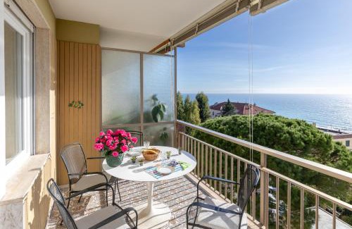 Sanremo Apartamento | 282 - Casa Boscobello, Terrazzo vista Mare e Parcheggio Privato a 15 minuti a piedi dal Teatro Ariston