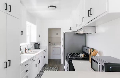 West Newport Casa | 28th Street Beach Bungalow just one short block from the beach close to the pier