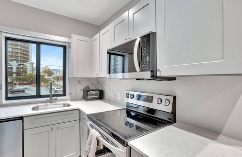 Central Beach Condominio | 2922 Banyan Units