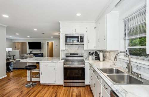 Northeast Pensacola Casa | 2967 Swan Lane