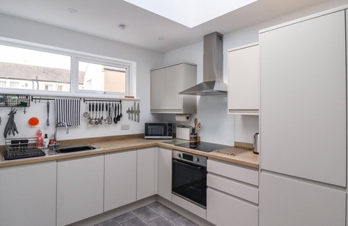 Embleton Cabaña | 2A FRONT STREET, pet friendly, with open fire in Embleton