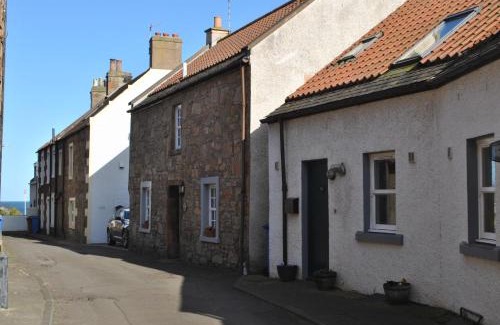 St Monans Casa | 2a Rose St- cosy coastal cottage Fife
