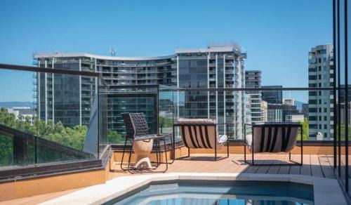 Reid Apartamento | 2B-1BR-1Car-Courtyard-CBD-Shops