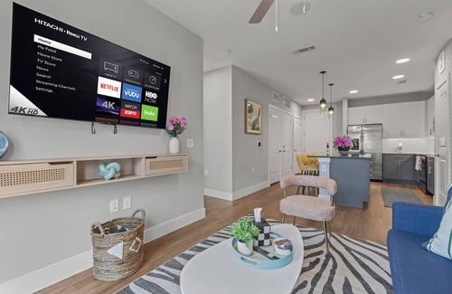 Fort Worth Apartamento | 2B2B Luxury 1st Floor Apartment near in Ft Worth with free Parking,Pool,Gym&more