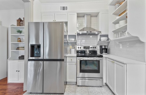 Midtown Casa | 2bd/1ba Cottage * Renovated * Cottage in Savannah * 30+ day stay
