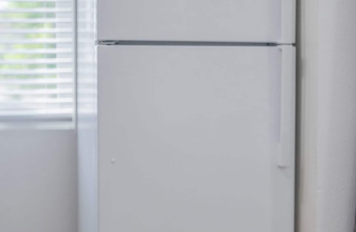 Alhambra Condominio | 2BD/2BA Apartment near DT Alhambra