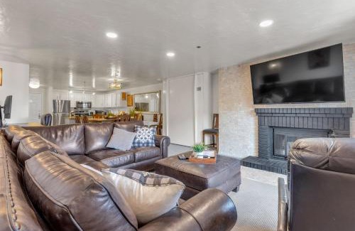 North Park City Apartamento | 2BD 2BA Condo with Hot Tub and Pool