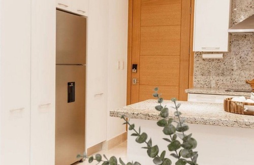 Los Brazos Apartamento | 2BD/2BA fully-furnished beach apartment with pool