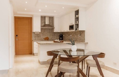 Los Brazos Apartamento | 2BD/2BA fully-furnished beach apartment with pool