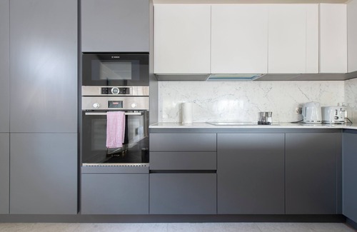 Chigwell Apartamento | 2BD, 2BA Urban Oasis